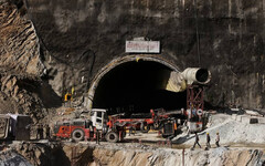 印度隧道崩塌41工人受困 救援行動邁入第15天…「急凍剩4℃」搜救遇阻