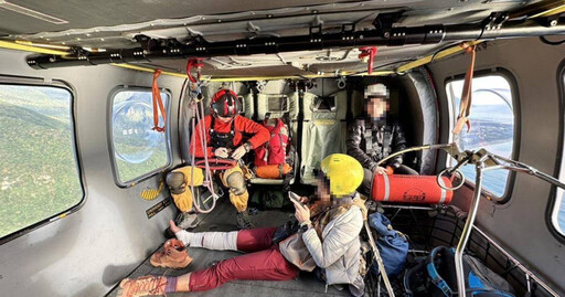 花蓮2山友相繼受傷無法行動 空勤總隊派遣黑鷹直升機救援