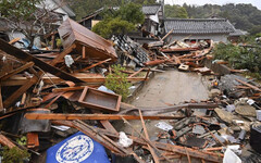 日本元旦地震房屋倒塌 7旬老父親痛失2愛女悲喊：一定很痛苦吧