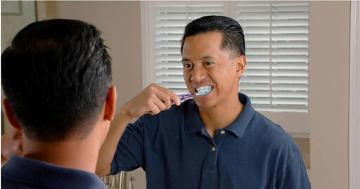 長輩喝檸檬水養生「這習慣」恐蛀壞牙根！ 牙醫：喝漱口水也要小心