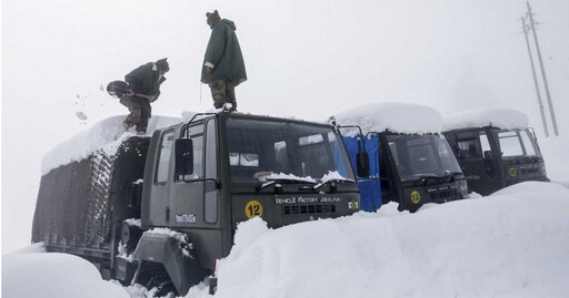 喜馬拉雅山驚見「無雪之冬」 滑雪勝地只能滑草！旅店陷17年最慘退房潮