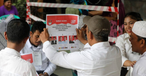 印尼選舉過勞死增至84人！40萬名選務員不健康 多有「高血壓、心臟病」病史