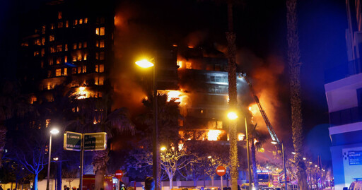 西班牙港口都市公寓大樓起火 至少10人死亡14人傷15人失蹤