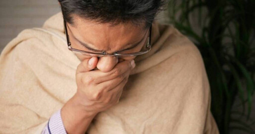 長期咳嗽是「長新冠」？30歲男連咳2個月 竟確診淋巴癌3期