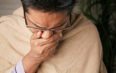長期咳嗽是「長新冠」？30歲男連咳2個月 竟確診淋巴癌3期
