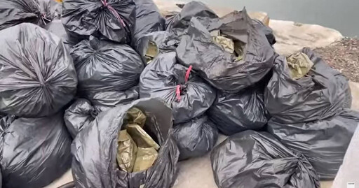 漁港驚現大量黑色塑膠袋「全是國軍過期口糧」 澎防部認管理疏失