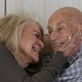 愛情永不嫌老！ 美百歲二戰老兵將在法國迎娶96歲未婚妻
