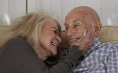 愛情永不嫌老！ 美百歲二戰老兵將在法國迎娶96歲未婚妻
