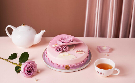 盛放玫瑰、立體康乃馨讓媽咪心花開 母親節蛋糕4月底前預訂享早鳥優惠