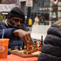 連續下棋60小時！ 國際象棋冠軍於時代廣場打破金氏世界紀錄
