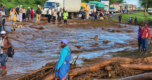 肯亞暴雨淹沒一半地區「屋毀車壞至少45死」 逾13萬居民受難