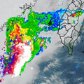 台灣海峽線狀對流發展「閃電訊號活躍」 南部地區小心午後強降雨、雷擊