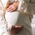 懷孕34週羊膜破裂！女嬰出生染「李斯特菌」今年首例 媽曾吃這食物