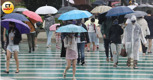 周四起大雨狂炸「周末假期溼答答」 水氣逐日增多炸全台4天