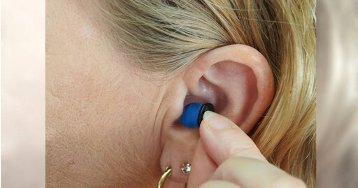 50歲女子耳朵搔癢每天掏！ 塞住就醫檢查竟「罹癌」