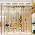 英國鞋王 Manolo Blahnik 登入台北東區一級戰區！進駐台北 SOGO 百貨復興館開設全新概念店！