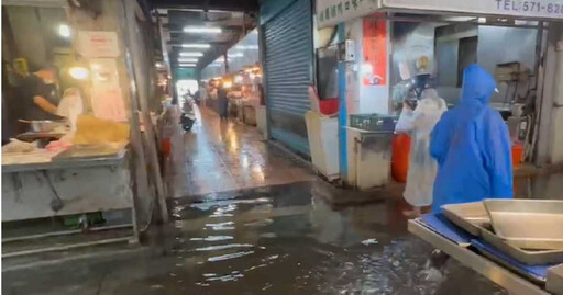 凱米颱風挾豪雨來襲 高雄再遇「天文大潮」慘淹水
