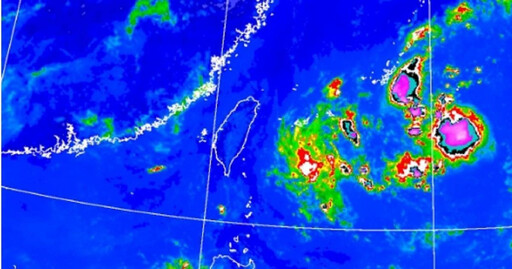 日南方海面超熱鬧！4熱帶擾動混戰 週日恐有2輕颱形成