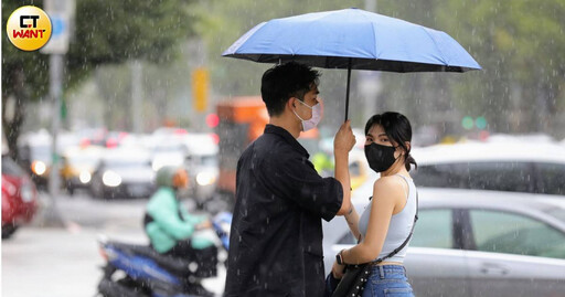 對流雲系發展旺盛「雨彈炸半個台灣」 2縣市大雷雨警報…慎防劇烈天氣