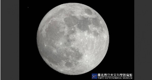 中秋節必追「超級月亮＋土星合月」 本世紀僅見