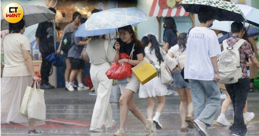 今午後「降雨熱區」曝光 北、東部看到月亮機會低