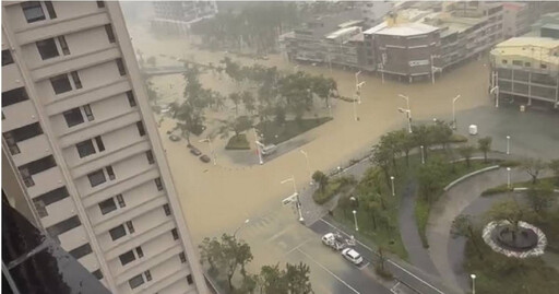 高雄漂漂河再現！ 「港都變水都」多處泡泥水