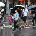 6縣市豪大雨特報 專家1理由曝「宜蘭今沒必要放假」！明5區有機會