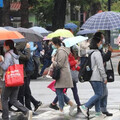 對流雨彈開炸！4縣市大雨特報 雨勢持續到入夜