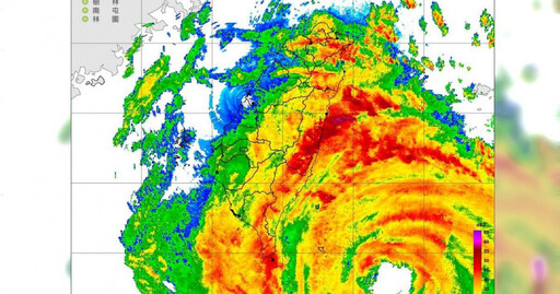 康芮風雨最強時刻來臨「今天千萬別出門」 鄭明典示警：蘭嶼強風令人擔憂