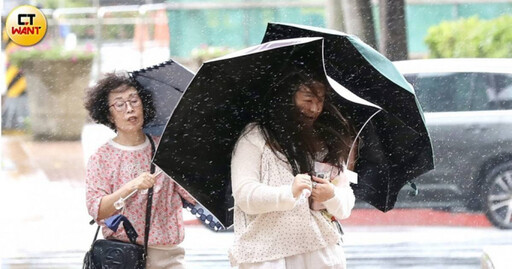 天兔放慢轉向！7縣市防強風大雨 粉專曝東北季風將接手：真正的秋冬不遠了