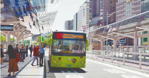 美國搭公車「站牌有人」就會靠站…招手變怪人 台灣司機心聲