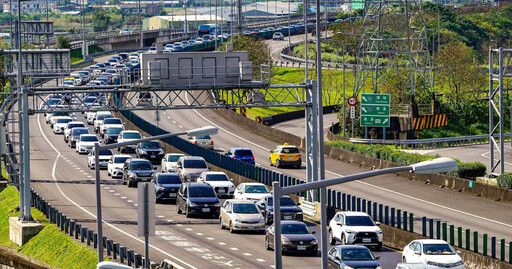 補班日後車流量高！ 國5週日北上仍有高乘載管制