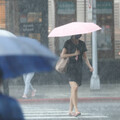 全台濕答答！鄭明典揭「雨區和鋒面關係」：今晨是鋒前雨