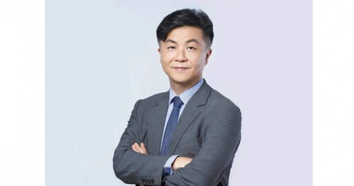呂秋遠PO文「老來得子」是喜事 公關女王留言道喜…後悔了:渣中之渣!