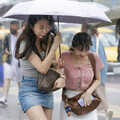 鋒面影響！18縣市大雨特報 5地區大雷雨防冰雹