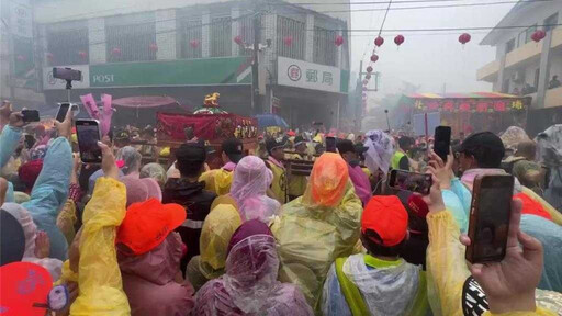 白沙屯媽祖回拱天宮!粉紅超跑換8人大轎原因曝 開爐選在「這時間」