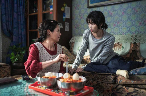 被說不孝只因「婚後不跟公婆住」?她揭真相:住越久感情越快磨光,保持距離才是王道!