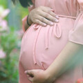 小姑未婚懷孕 人妻「這原因」拒出錢遭批殘忍！尪也冷眼讓她心寒