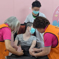 「職人助植人」創世攜手禾繕、天麗 投入美容職人協助植物人日常皮膚護理