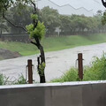 暴雨襲擊南部地區「高雄多處淹水」！ 氣象專家：真正雨停要等到明天