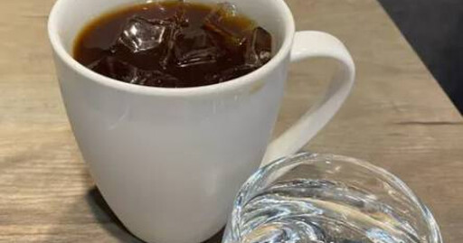 她點單完「要溫水」遭咖啡廳老闆娘羞辱 怒斥:不會去超商買?