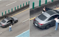 演習中荒唐一幕！2女高架橋上下車「俏皮擺拍」 網友怒了：不罰對不起守規者！