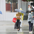 午後對流發展「12縣市大雨特報」 1地區黃燈警戒！防6級以上強風