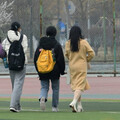 大學認直屬得繳1100？她嘆「用錢買人際關係」 過來人：不用鳥