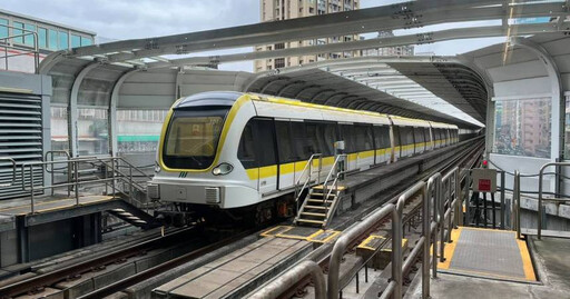 快訊/新北環狀線異常「列車停30分鐘」 上班族哀號