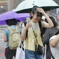 午後雷雨再2天！週四飆回38度 95W路徑對「這國家」不友善