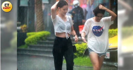 下班帶傘!15縣市大雨特報下到晚上 慎防雷擊及強陣風