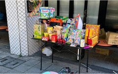 普渡驚見「洗衣膠囊」當供品 網笑:都當鬼了還有家事要做?