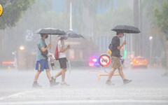 午後雨彈開炸！11縣市大雨特報下到晚上 2地區防雷雨