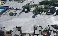 很多人都捐水！美女律師砸上萬買「冷門物資」送花蓮：一切都會變好的